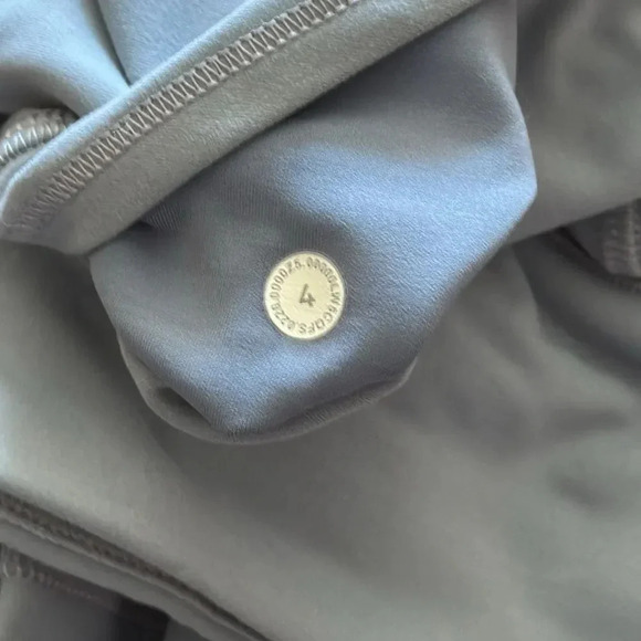 Lululemon sz 4 Invigorate High-Rise Tight 25" Chambray great pre owned condition - Picture 9 of 14